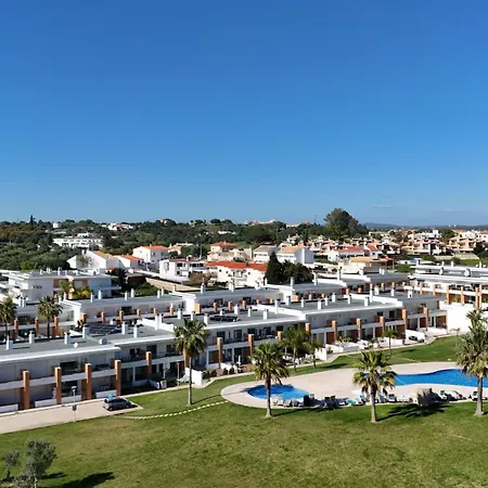 Будинок відпочинку White By Check-in Portugal